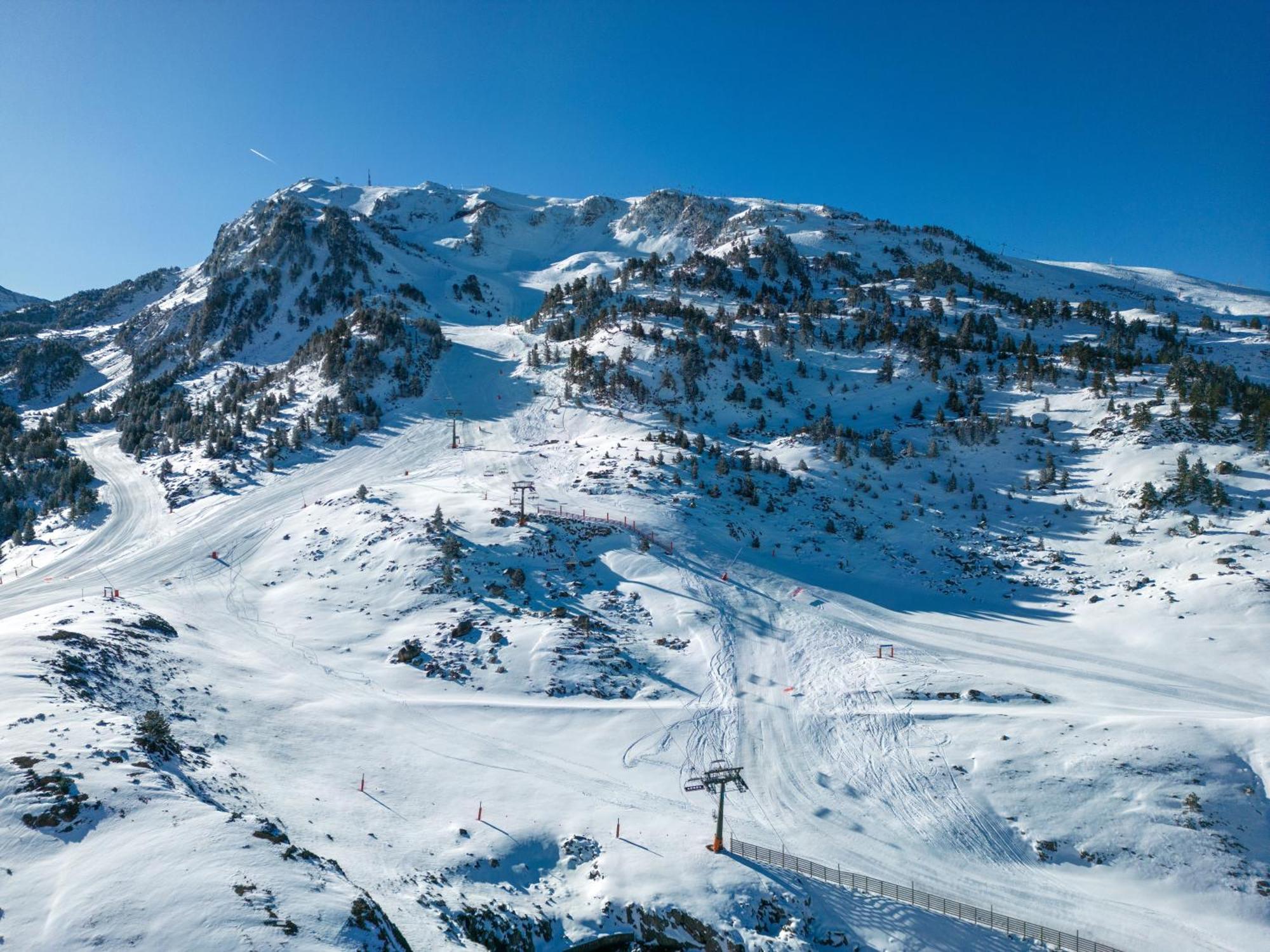 Hotel Val De Neu G.L. Baqueira Beret Buitenkant foto